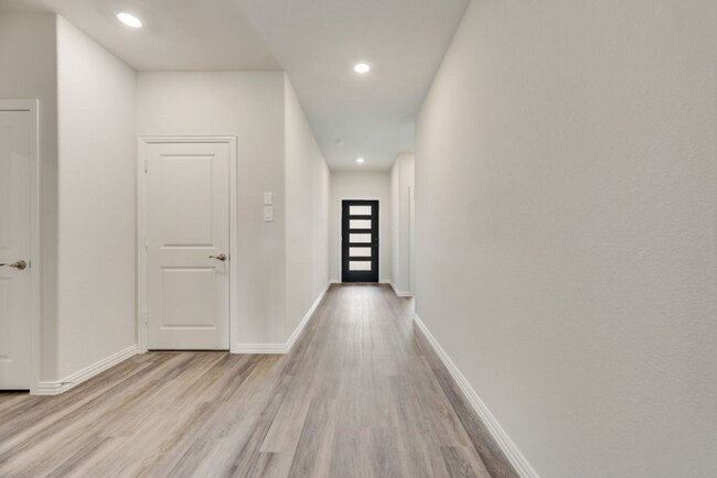 Foto del edificio - 2220 Dunbar Dr