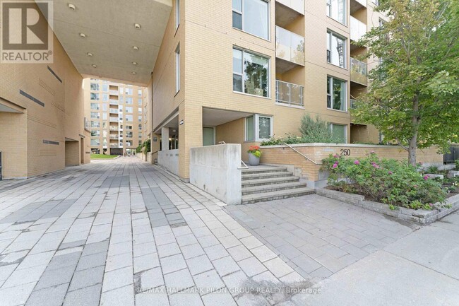 Building Photo - 250 Lett St