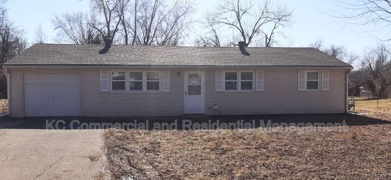 Primary Photo - 701 NW 80th Terrace