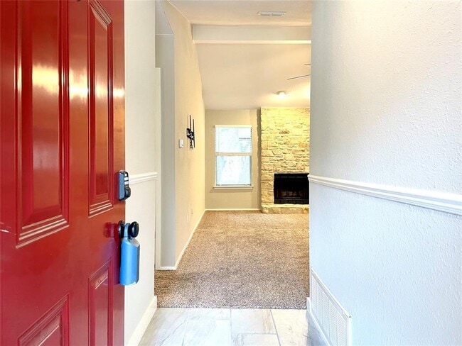 Foto del edificio - 703 Twin Oak Trail