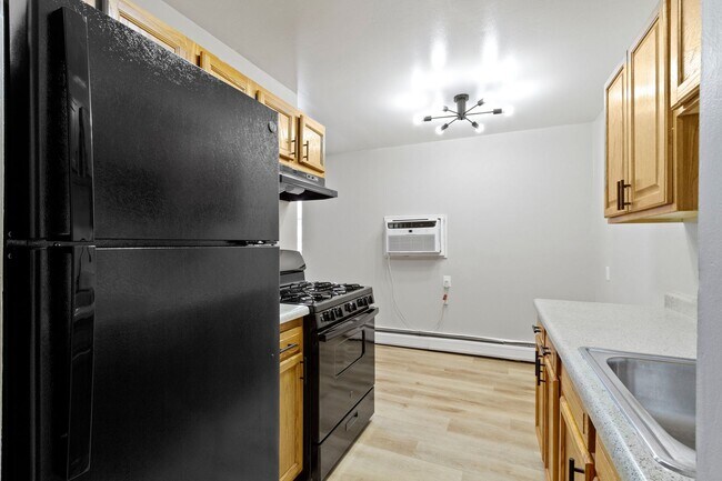 Foto del edificio - The Courts Apartment Homes