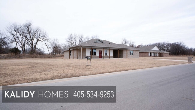 Building Photo - 307 Kirks Holw
