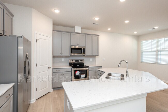 Building Photo - 307 E Compass Wy