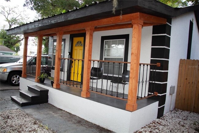 Building Photo - 2119 E Ellicott St