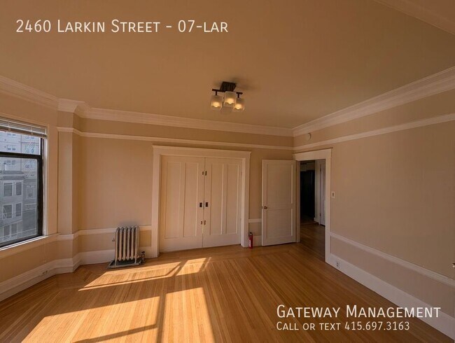 Foto del edificio - 2460 Larkin St