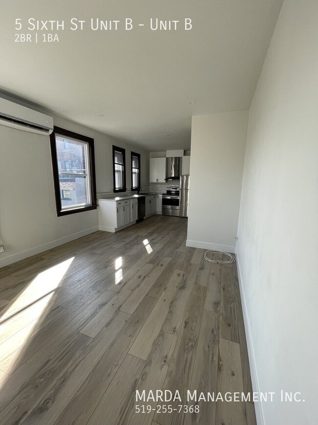 Building Photo - MODERN 2 BED/1 BATH UNIT IN CHATHAM + HYDRO