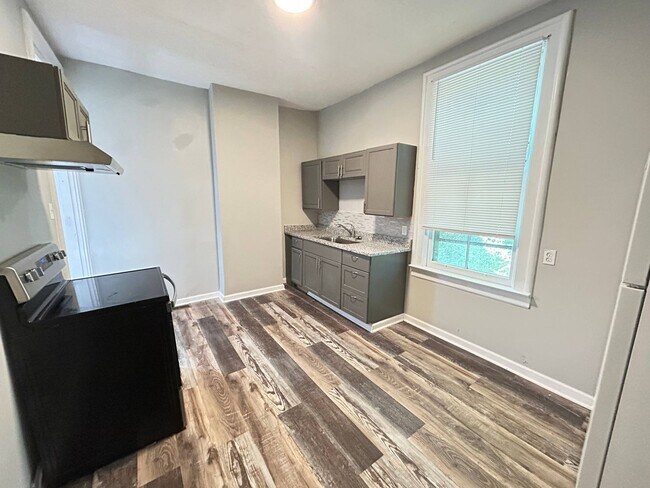 Photo - Colerain 4 bedroom! House