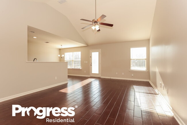Building Photo - 2107 Longhunter Chase Dr