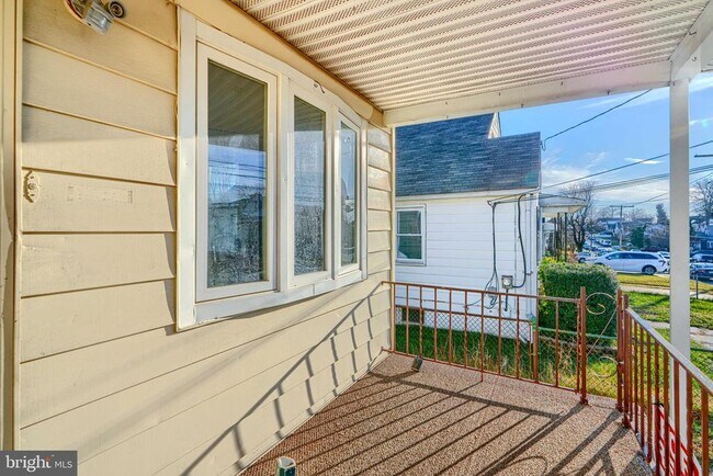 Foto del edificio - 7839 Birmingham Ave