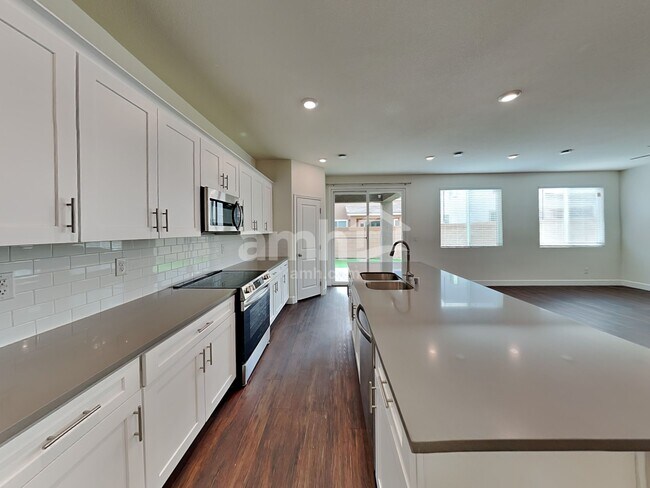 Building Photo - 8837 Brent Leaf Ave