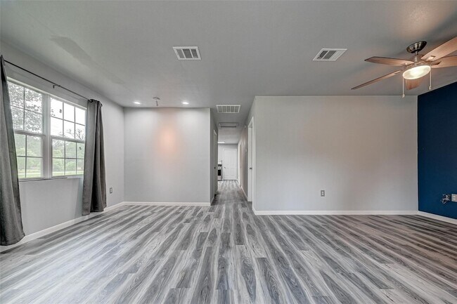 Foto del edificio - 15897 Dewberry Ln