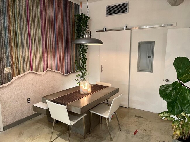 Foto del edificio - 444 NE 30th St