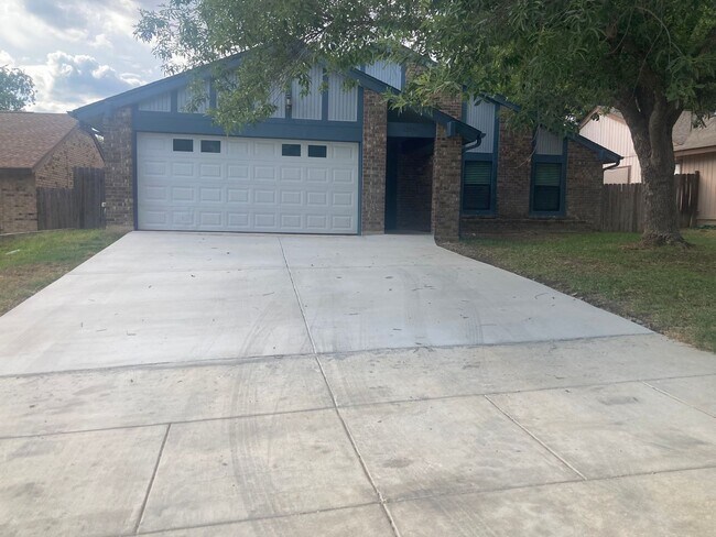 Photo - 12211 San Miguel St House