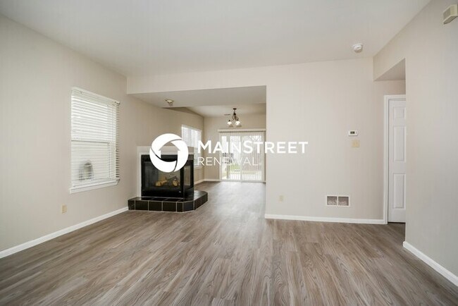 Foto del edificio - 4 Bedroom Pet-Friendly Home in Wentzville, MO with Main Street Renewal