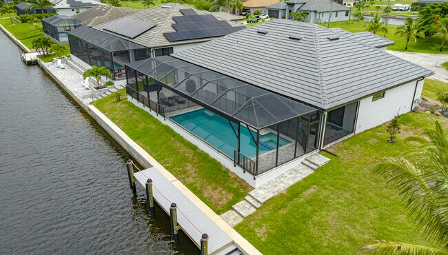 2322 NW 39th Ave Cape Coral FL - 2322 Nw 39th Ave Cape Coral Fl Building Photo 