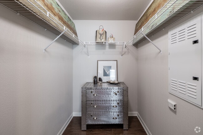 1BR, 1BA - 735 SF - Cascadia Luxury Apartments