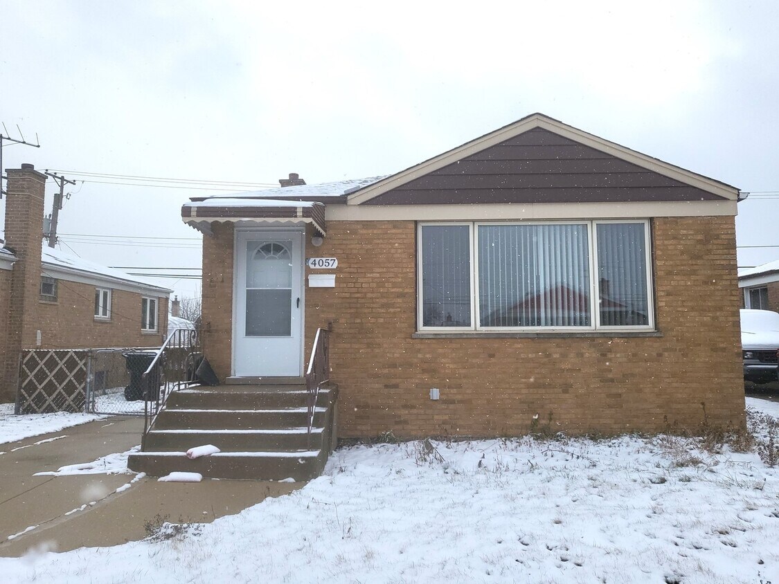 4057 W 82nd Pl, Chicago, IL 60652 House Rental in Chicago, IL