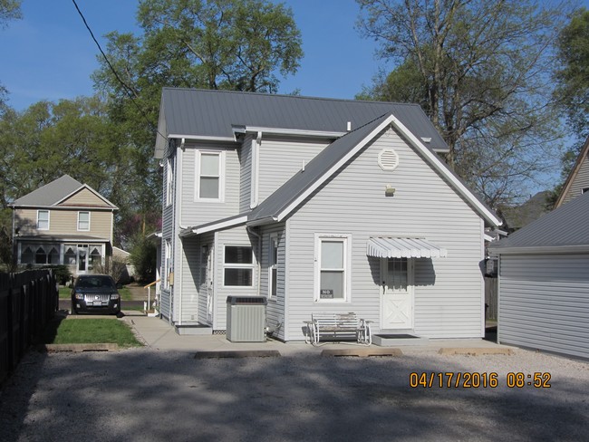 Building Photo - 340 S Capitol St