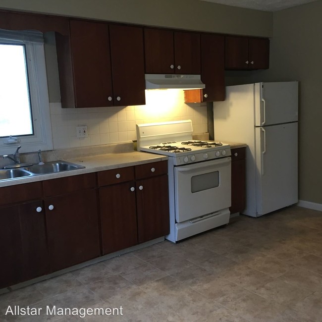 Foto del edificio - 2 br, 1 bath House - 19850 Pasnow Ave DN