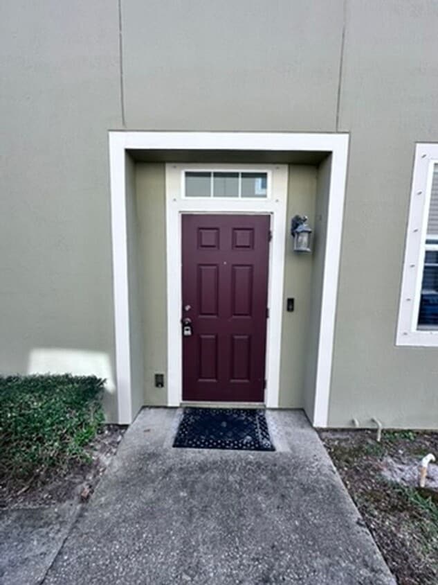 Primary Photo - Stylish 3BR Townhome with Garage & Walk-In Closet