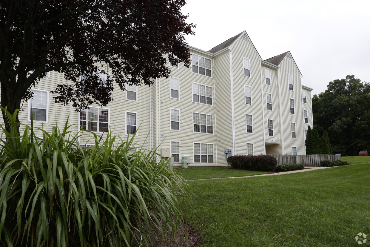 Townsend Square Apartments Rentals Fredericksburg Va