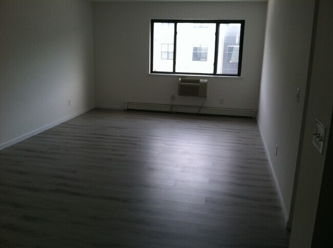 Foto del edificio - 792 Edgewood Ln