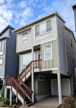 Building Photo - 12115 SW Tesla Terrace