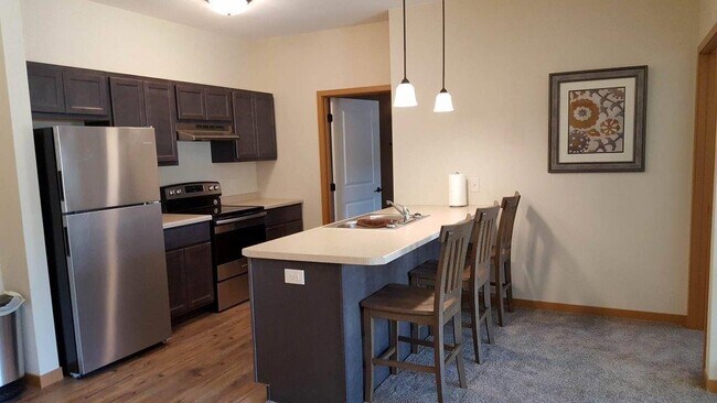 Foto del edificio - East Point Village Apartments