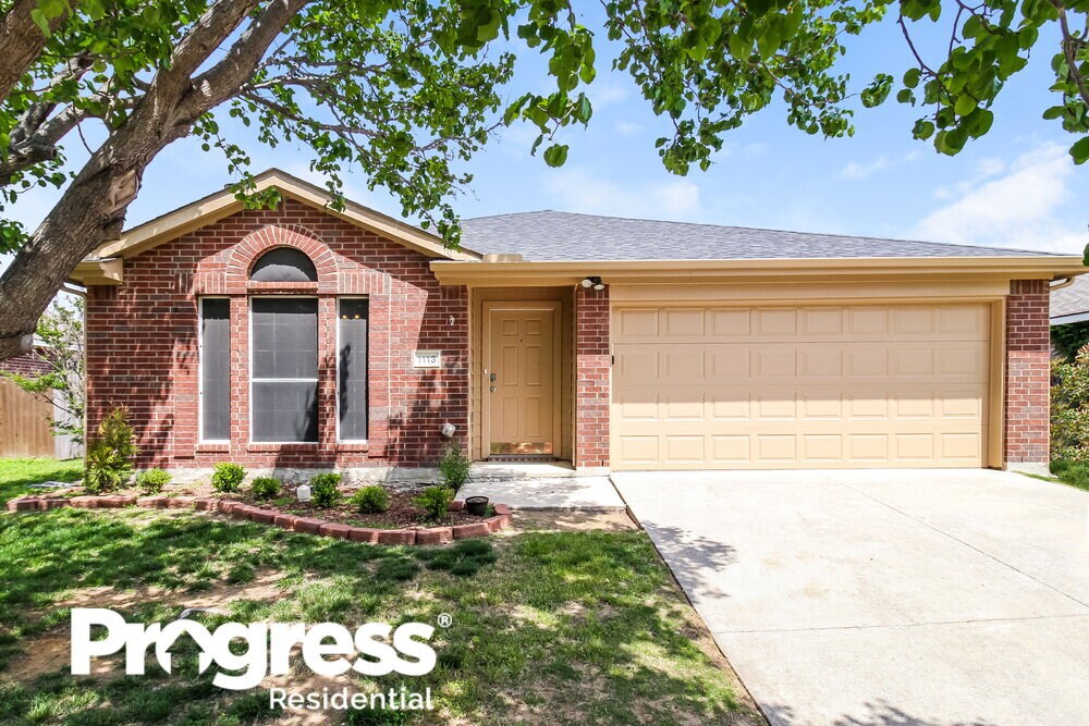 Foto principal - 1113 Lake Bluff Dr