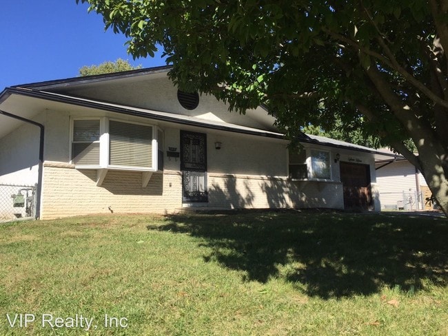 Building Photo - 3 br, 2 bath House - 1815 Woodcrest Rd.