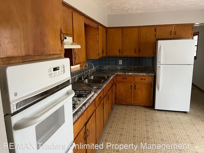 Building Photo - 3 br, 1 bath House - 2720 Scenic Dr.