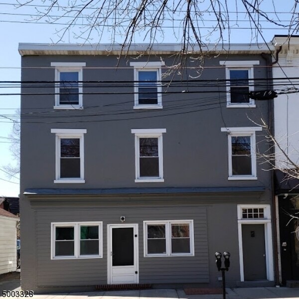 Primary Photo - 59 N Main St