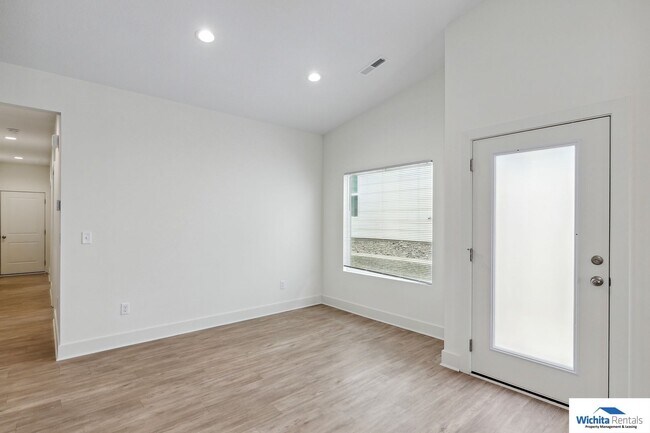 Building Photo - 1711 - 1713 S. Hickory Creek Ct.