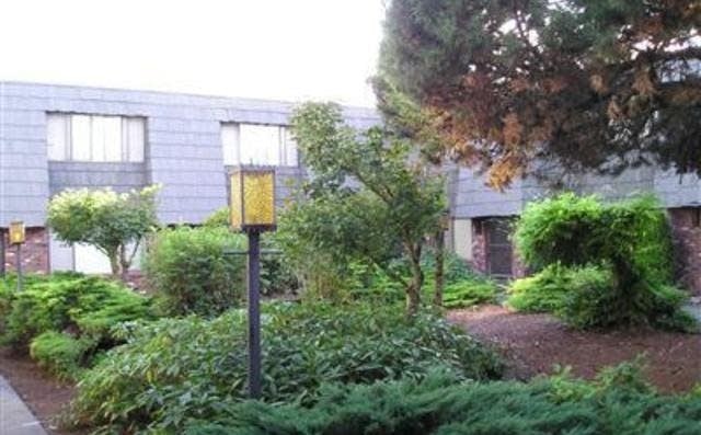 Primary Photo - 210 SW William Ave