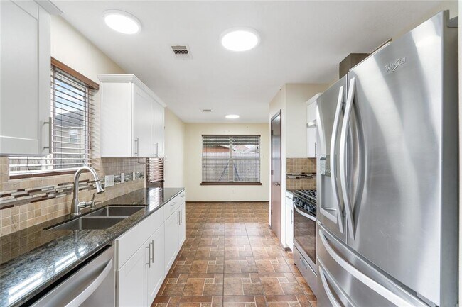 Building Photo - 10914 Kelly Hill Ct