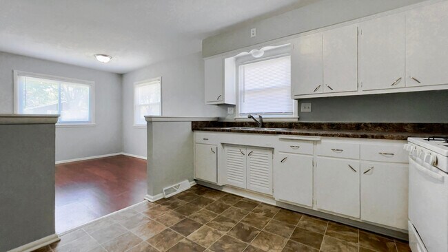 Foto del edificio - 5747 N 93rd St