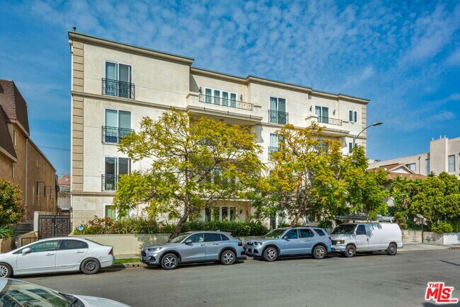 Foto del edificio - 9049 Alcott St