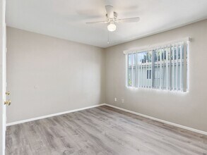 Building Photo - 1050 Gaviota Ave