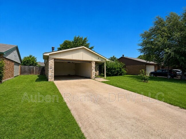 Building Photo - 805 Circle Cove Dr