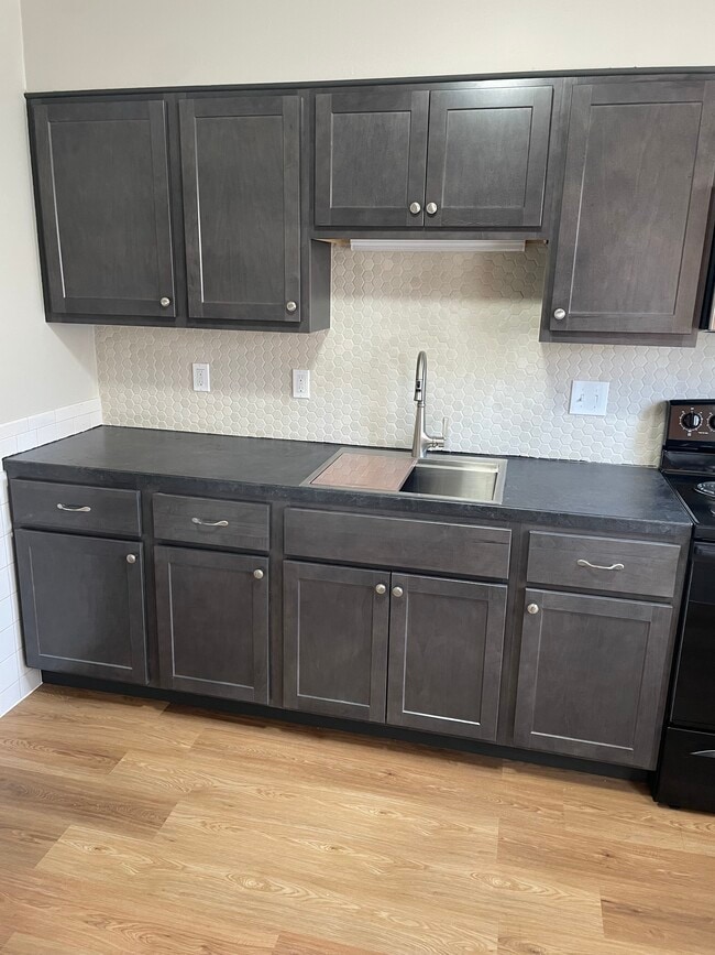 Building Photo - 1285 Mehlview Ct