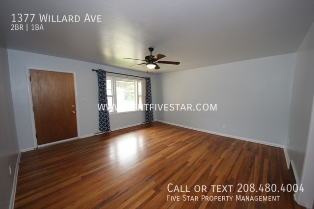 Building Photo - Adorable Duplex Apartment Available! This ...