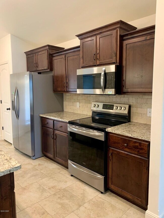 Foto del edificio - 4340 E 23rd St