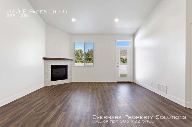Building Photo - 323 E Pages Ln