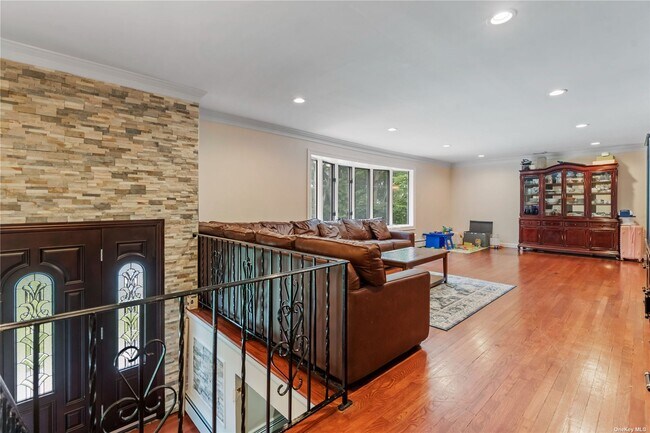 Building Photo - 263 Oyster Bay Road