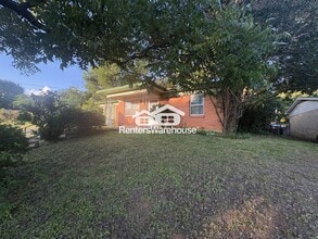 Building Photo - 1501 Briarwood Blvd
