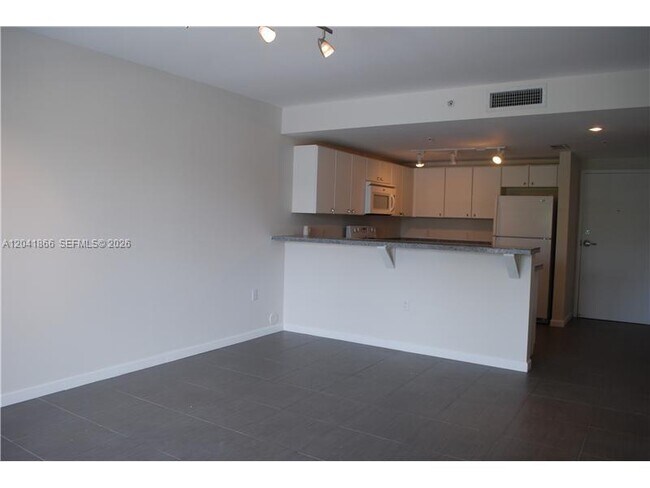 Building Photo - 2740 SW 28th Terrace