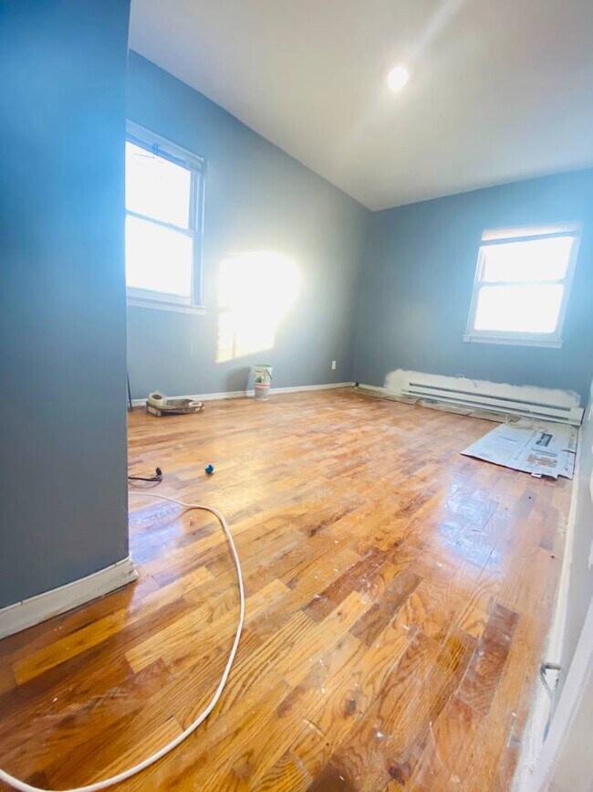 Foto del edificio - 82-01 Rockaway Blvd