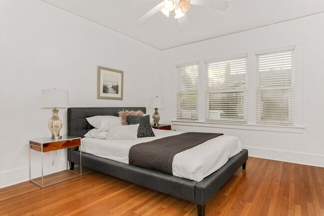 Foto del edificio - 2610 Glenwilde Pl E