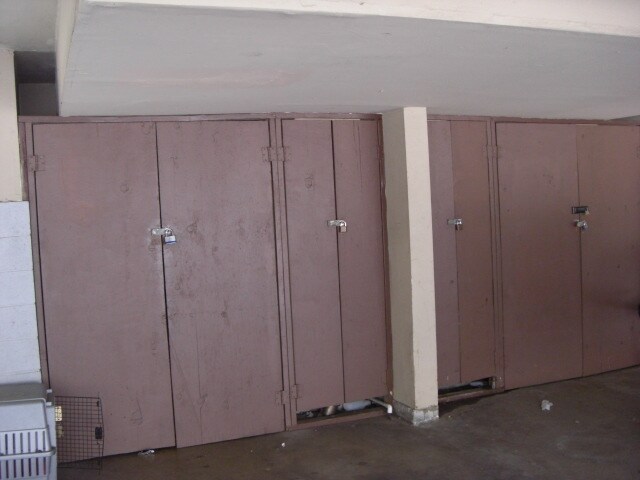 Buidling Photo - 6845 Hinds Ave