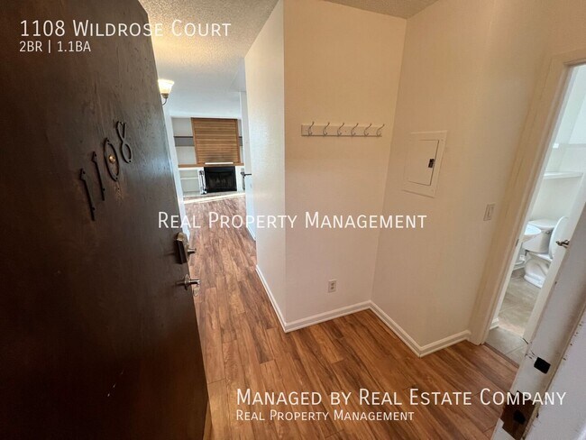Building Photo - 1108 Wildrose Ct